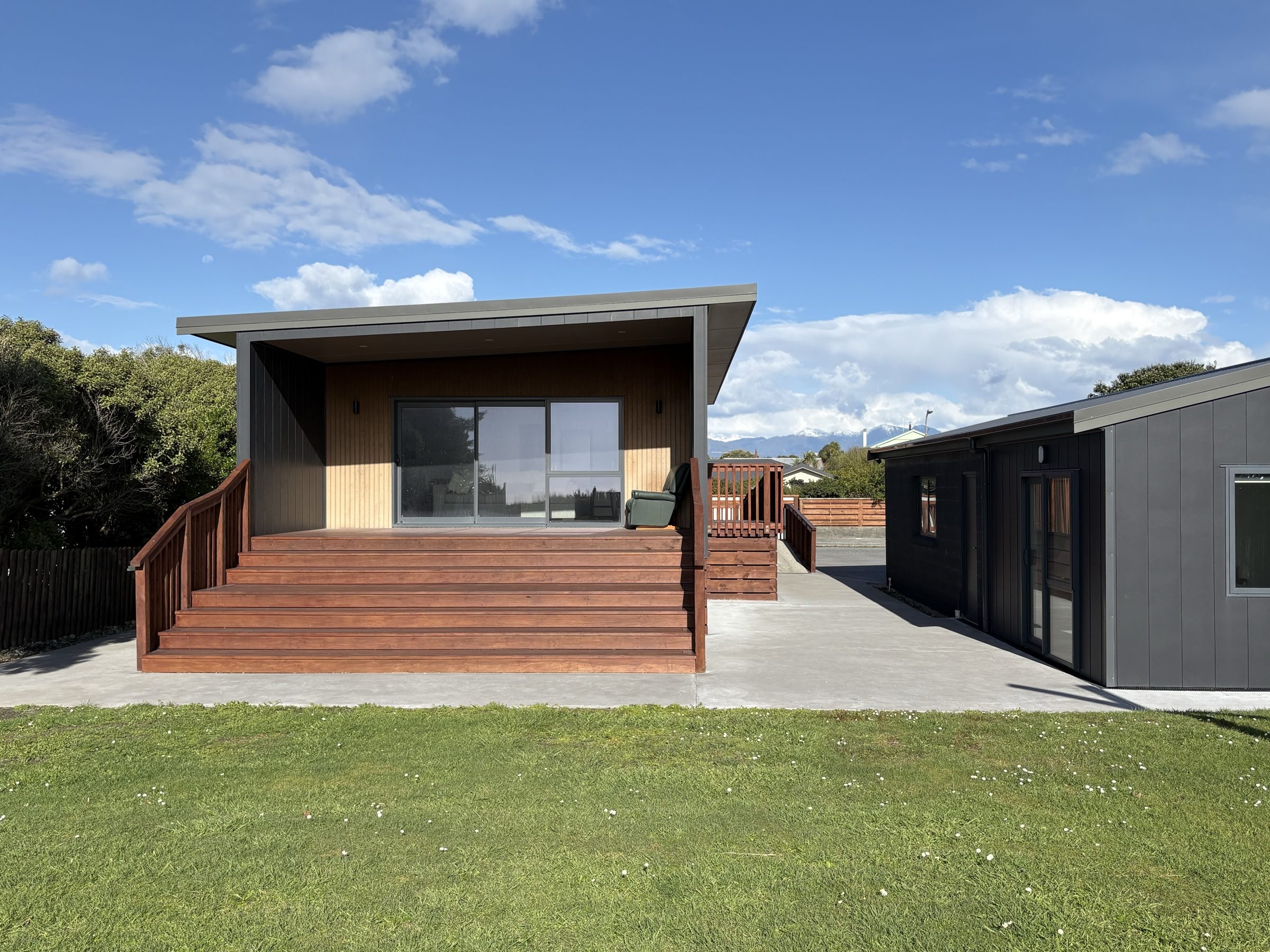 Cabin with stained timber deck
